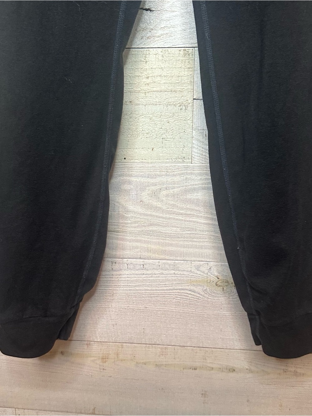 Vuori Women’s Performance Jogger
Core Colors: Black Heather - Picture 7 of 13